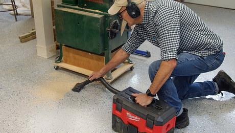 Compact Cordless Shop Vacs